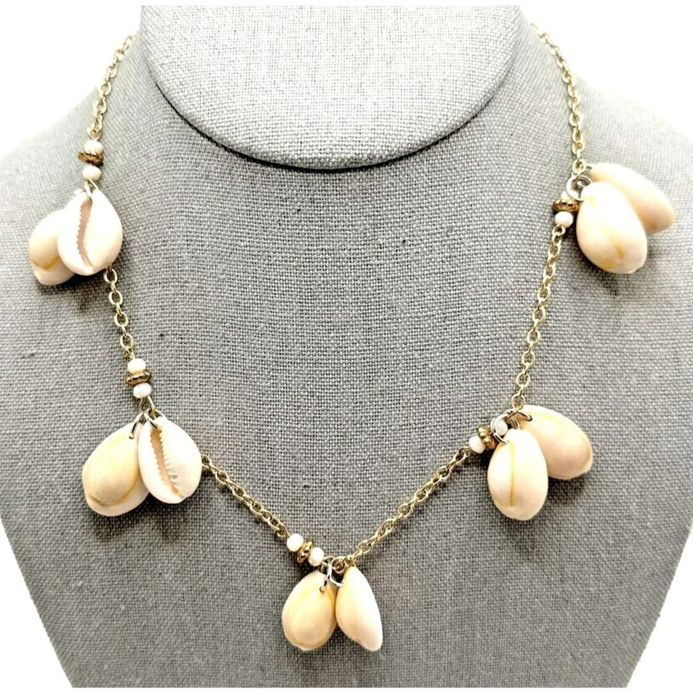 Plunder Design Station Necklace Gold Tone Trivia Shell Charms White Bead 16-19
